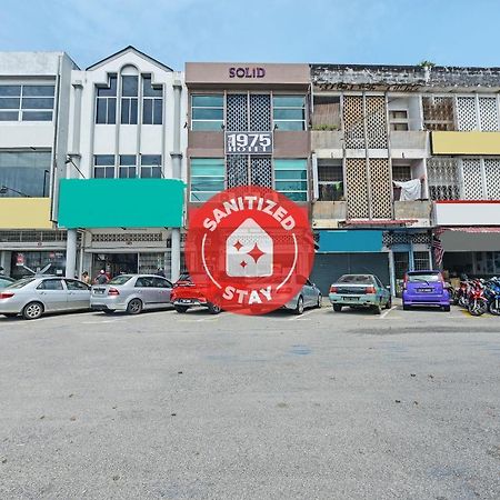 Oyo 90662 The 1975 Hotel Empire Kuantan Exteriör bild