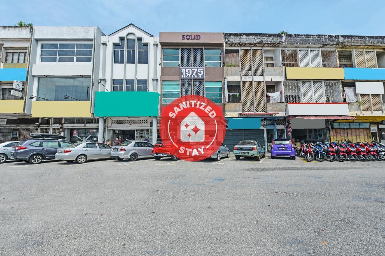 Oyo 90662 The 1975 Hotel Empire Kuantan Exteriör bild